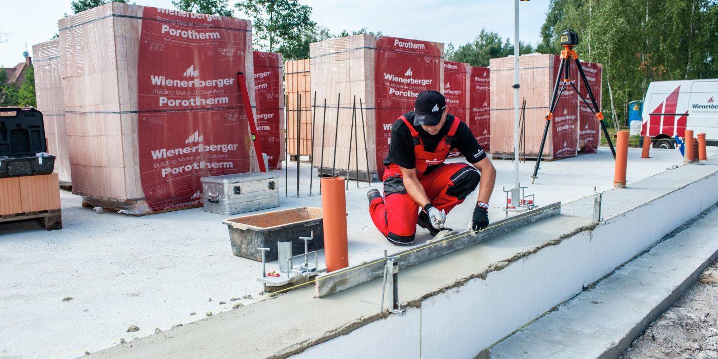 e4 construction Cisie near Warsaw