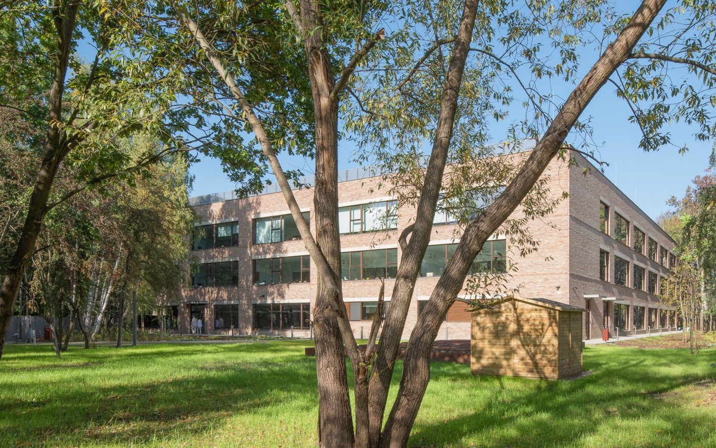 Brick Award 2023 Grand Prix Sharing Public Spaces Szkoła Podstawowa nr 400 w Warszawie, Bujnowski Architekci