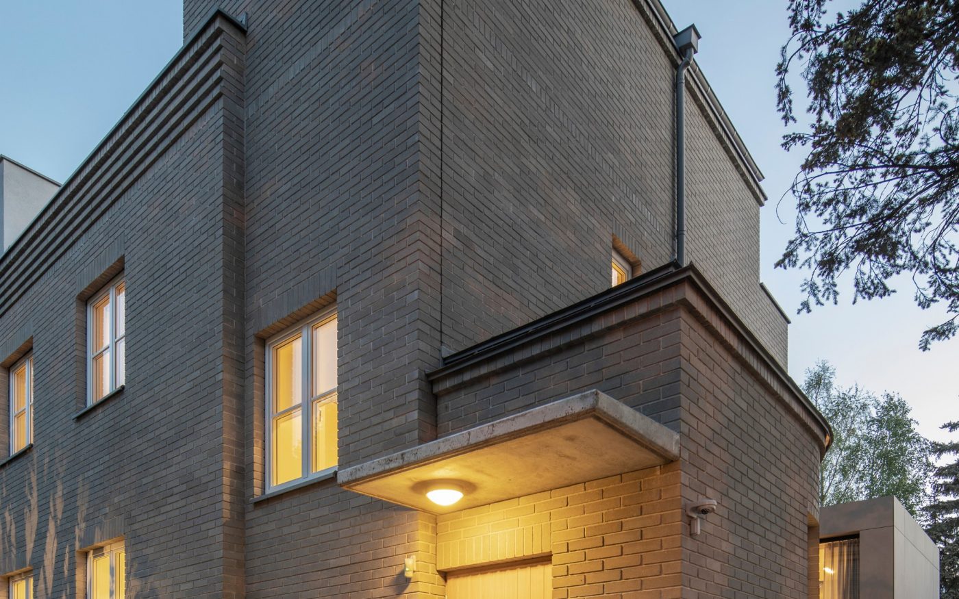 Brick Award 2023 Wyróżnienie Feeling at home Modernizacja domu na Żoliborzu, Warszawa,  TZA