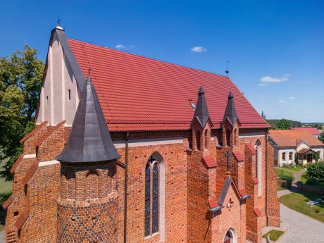 parish church Assumption of the Blessed Virgin Mary in Debno with beaver roof tile
