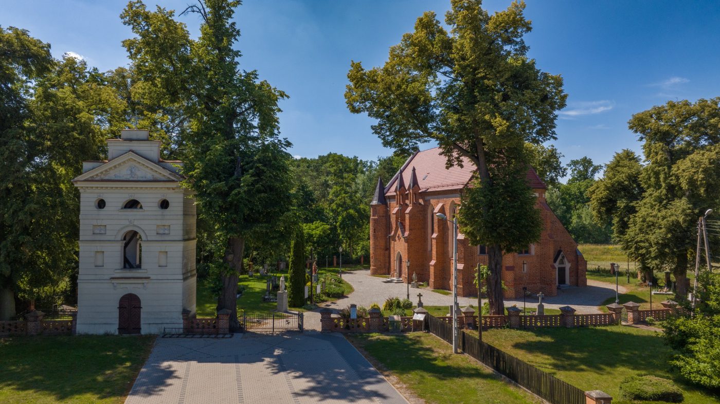 parish church Assumption of the Blessed Virgin Mary in Debno with beaver roof tile