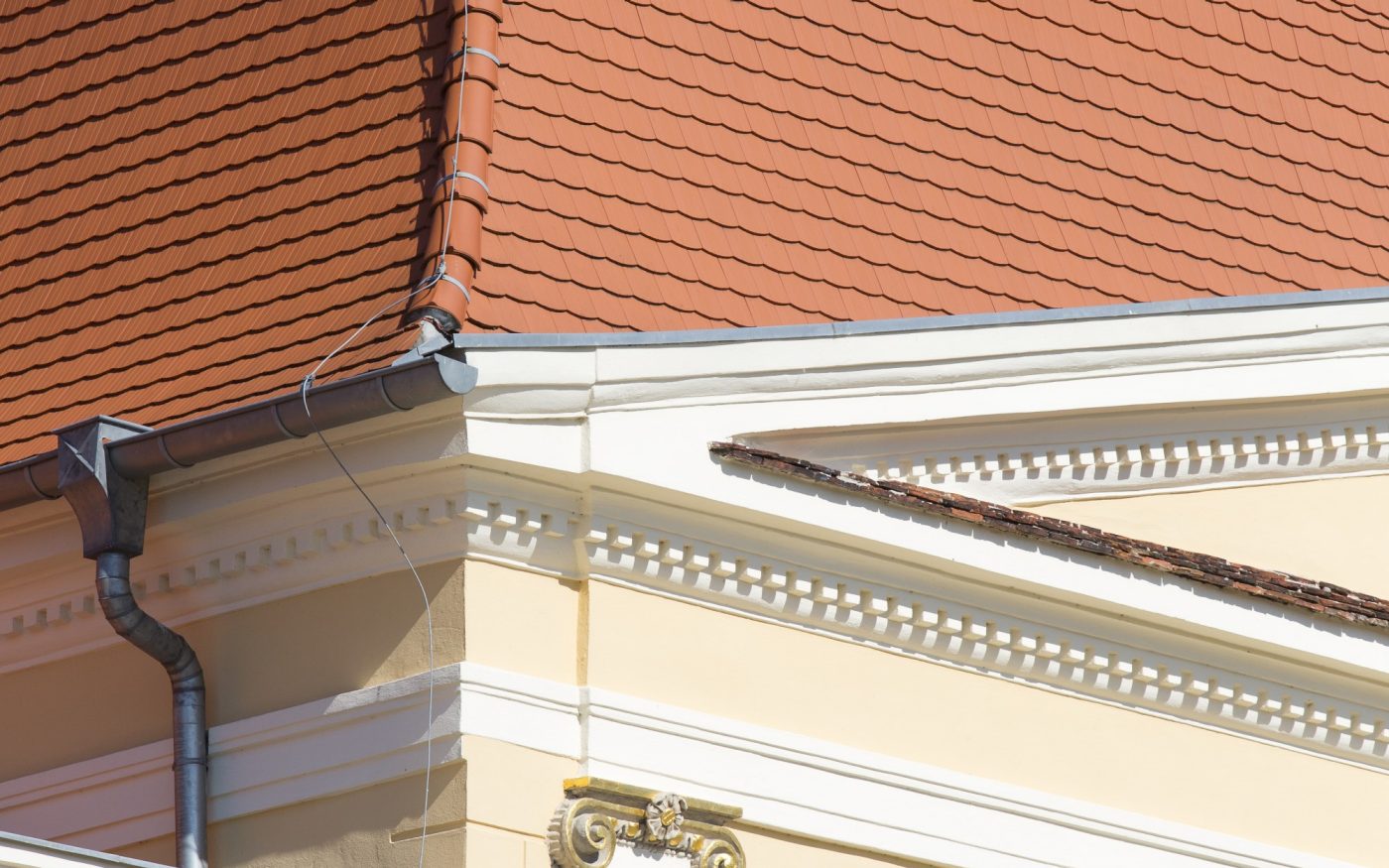 Pałac w Rogalinie z dachówką Koramic karpiówką żłobkowaną