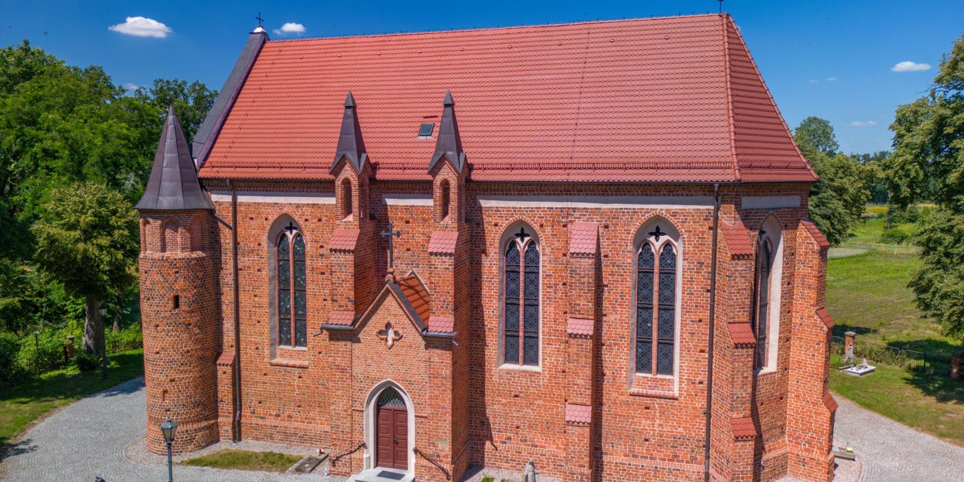 parish church Assumption of the Blessed Virgin Mary in Debno with beaver roof tile