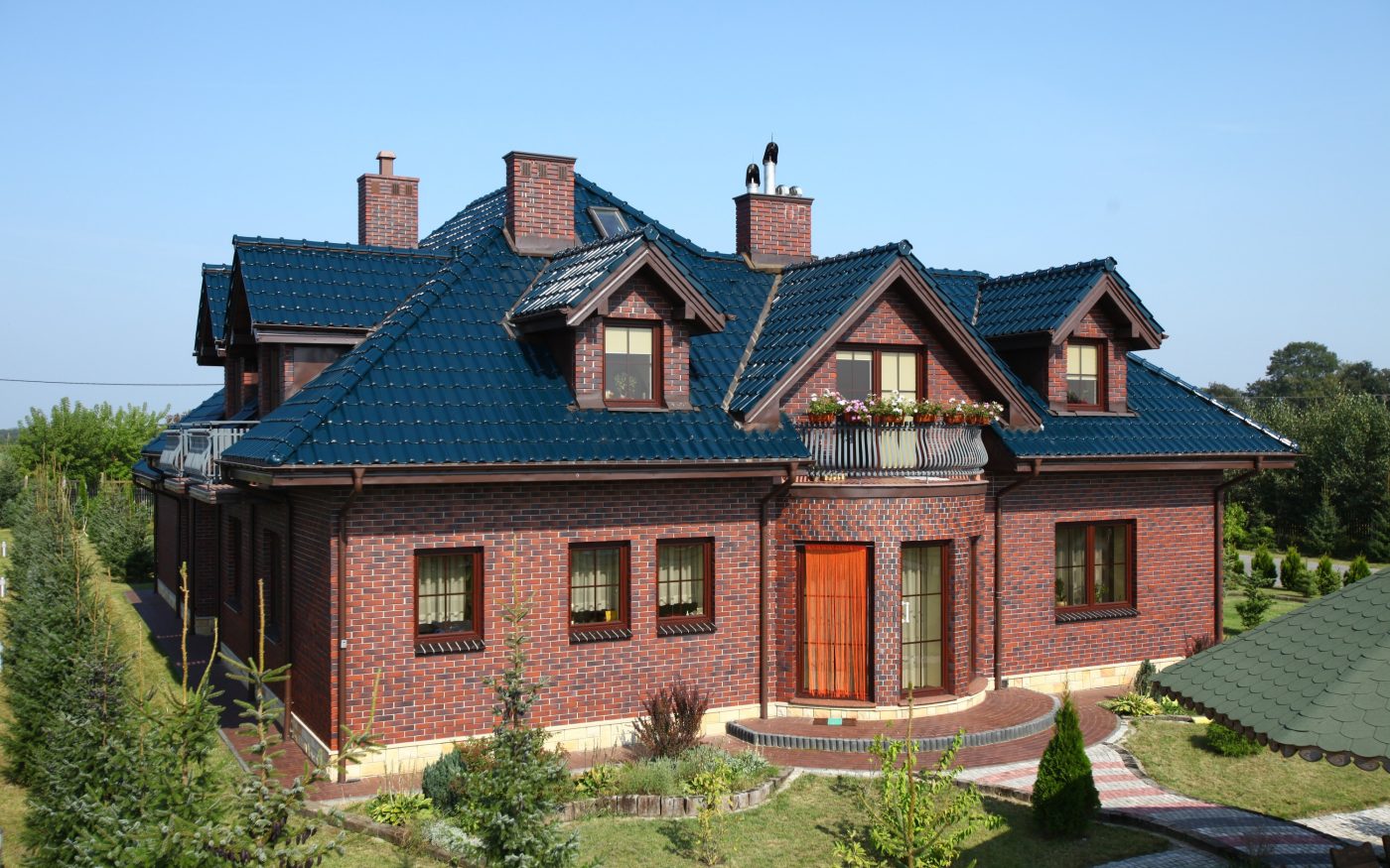 Single family house in Jedlanka made with Terca Kosmo facing brick