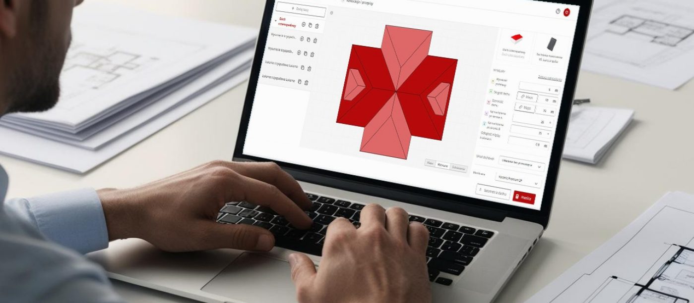 Mężczyzna pracujący na laptopie i obliczający dach w aplikacji  All4Roof 