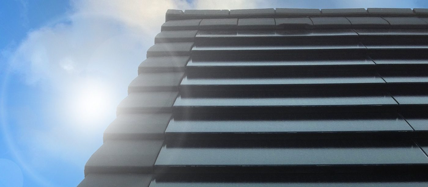 Zintegrowane pane fotowoltaiczne na dachu z dachówki Actua 10