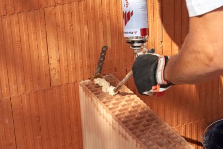 Połączenie ściany działowej z zewnętrzną  - Porotherm Dryfix