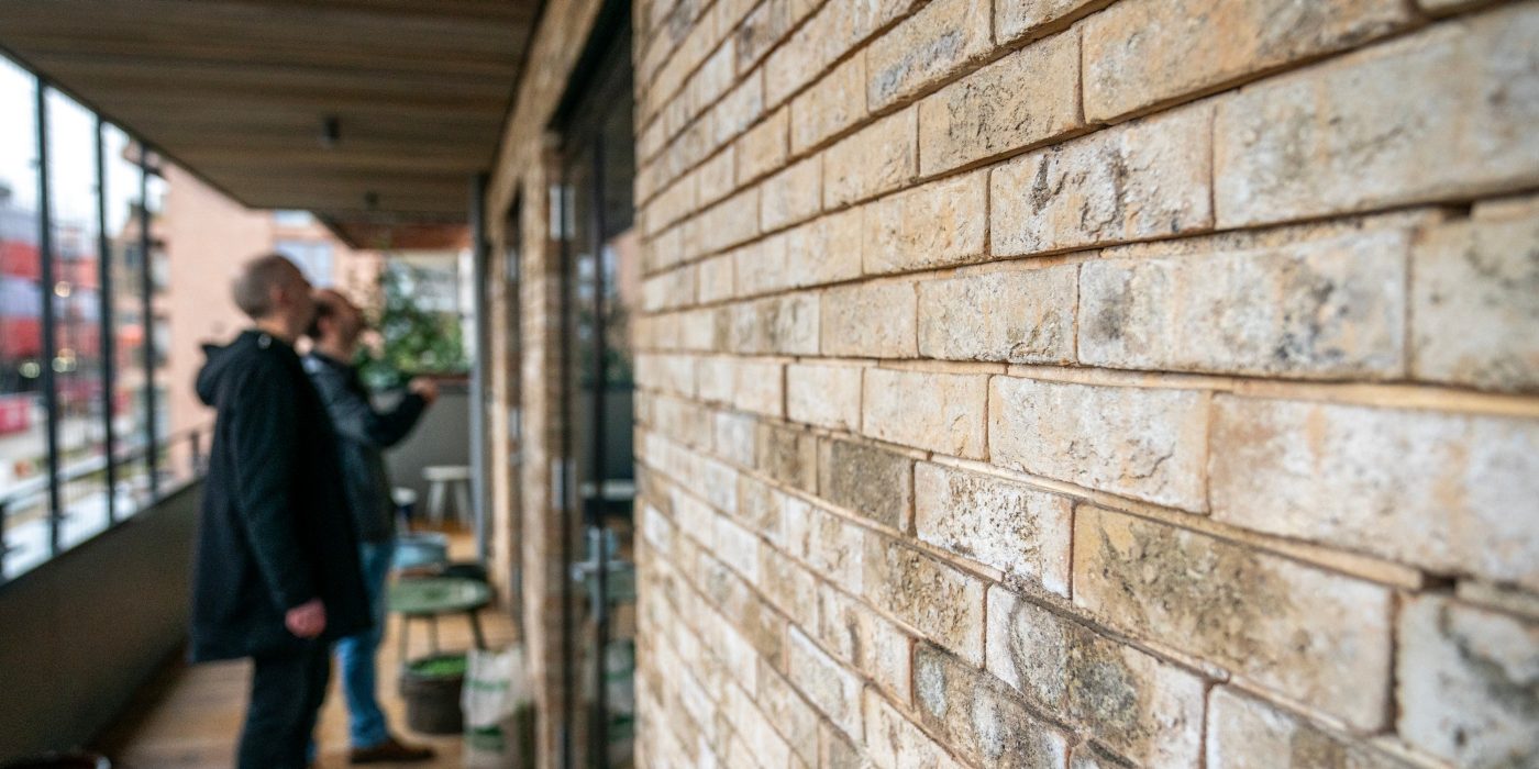 Product: Marziale HV ClickBrick. Architect: Wouter de Haas, Lab03 & Steve Reid, JoustraReid Architecten. Contractor: De Geus Bouw, Broek op Langedijk. Merchant: RAB Alkaar. New-build apartments with Marziale HV ClickBrick Pure | IJburg, Amsterdam