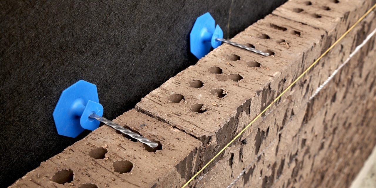 Murowanie na cienką spoinę cegieł Terca