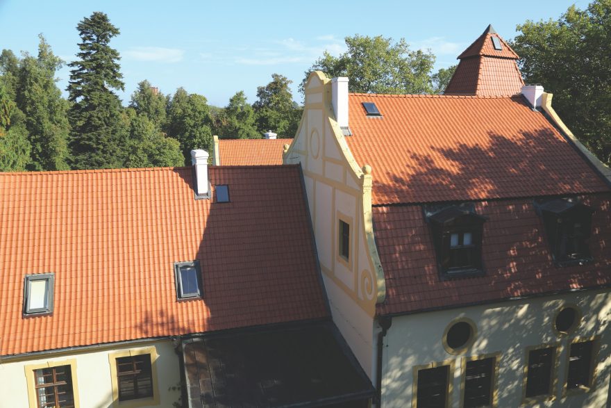 Pałac w Krokowej  z dachówką Koramic Sinus