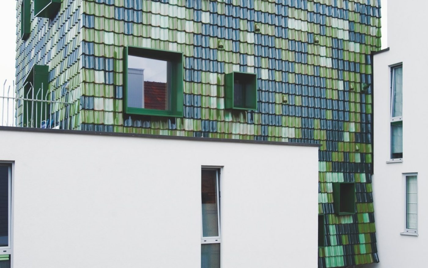 Dachówka na elewacji AntwerpiaDachówka na elewacji Antwerpia