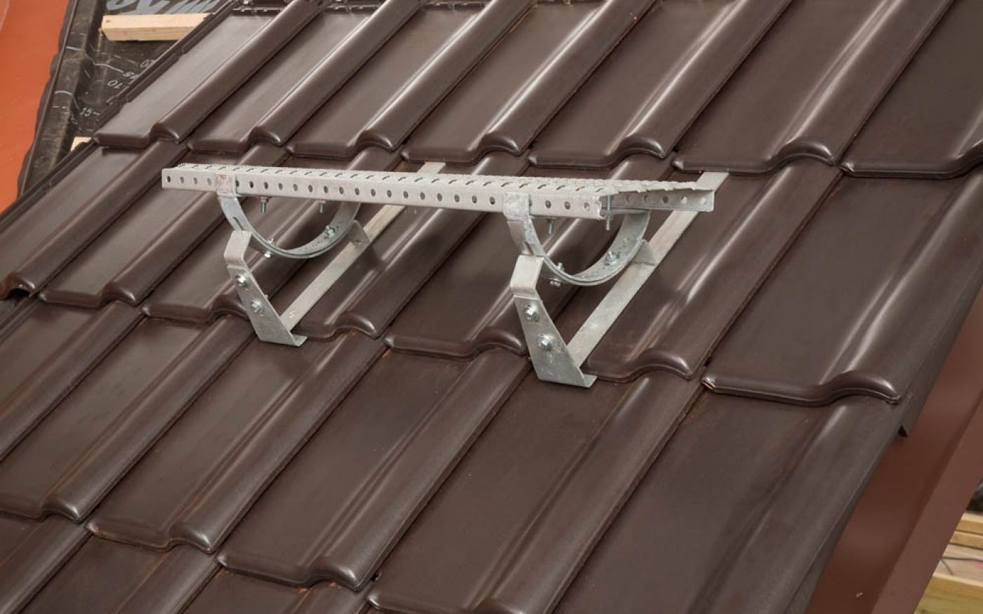 Komunikacja i ochrona przeciwśniegowa na dachu