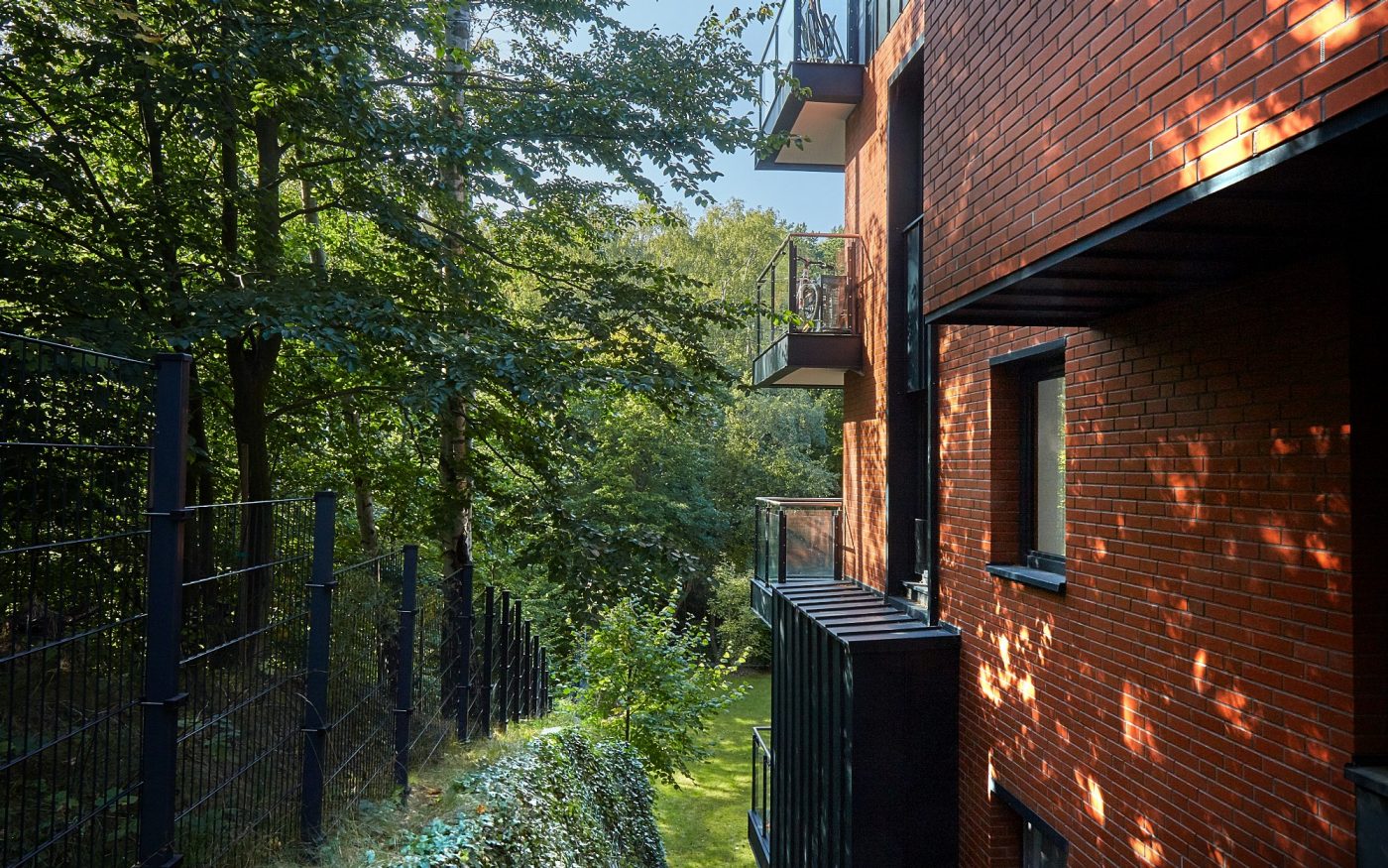 Budynek apartamentowy na ul. Ułańskiej w Gdyni, elewacja z cegły Pomerania