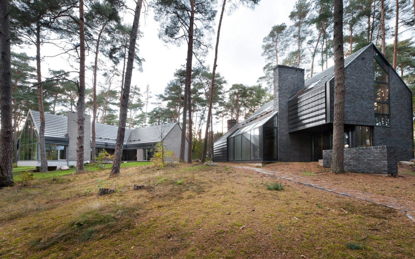 Podwójny czarny dom na Litwie