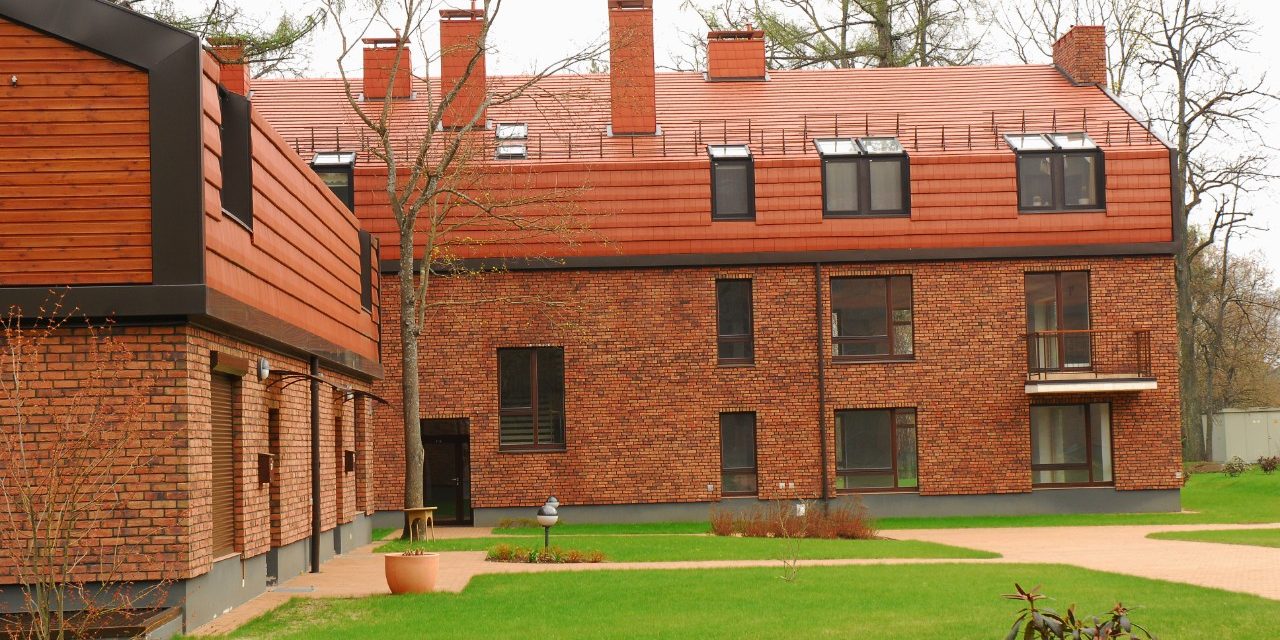 Apartments for families in Vilnius, brick, roof solution, Agaat, Actua 10