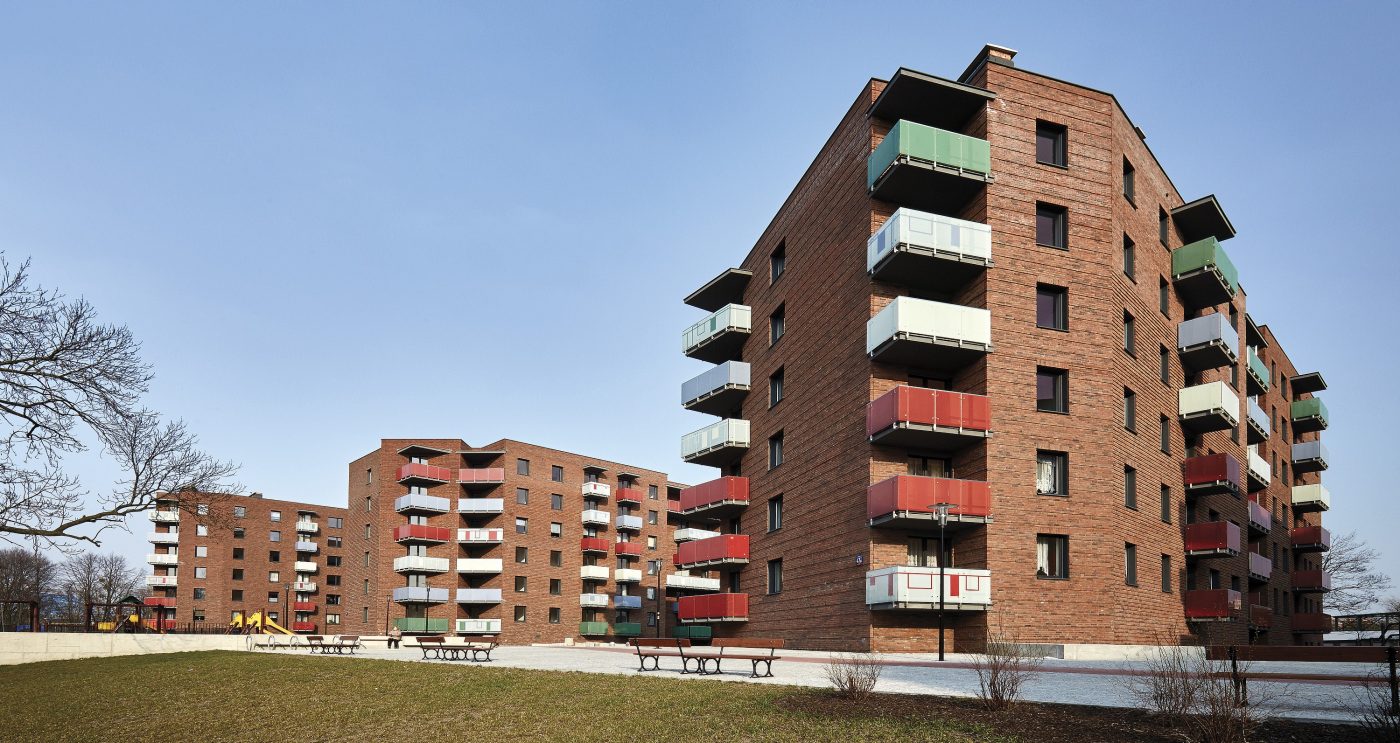 Budynki komunalne w Warszawie z cegłą klinkierową Terca Pastorale