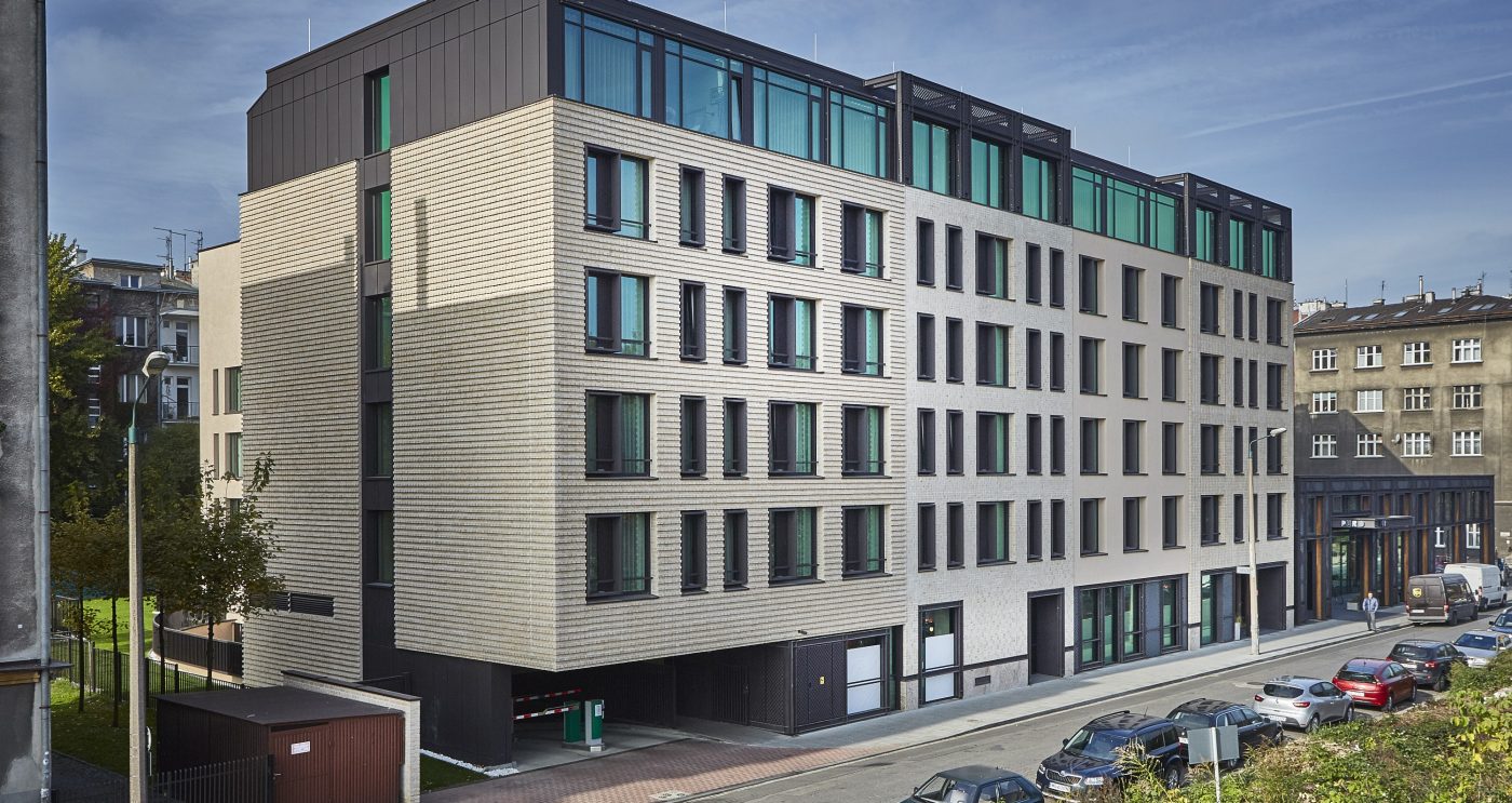 Hotel PURO na krakowskim Kazimierzu z elewacją z cegły Binz 430