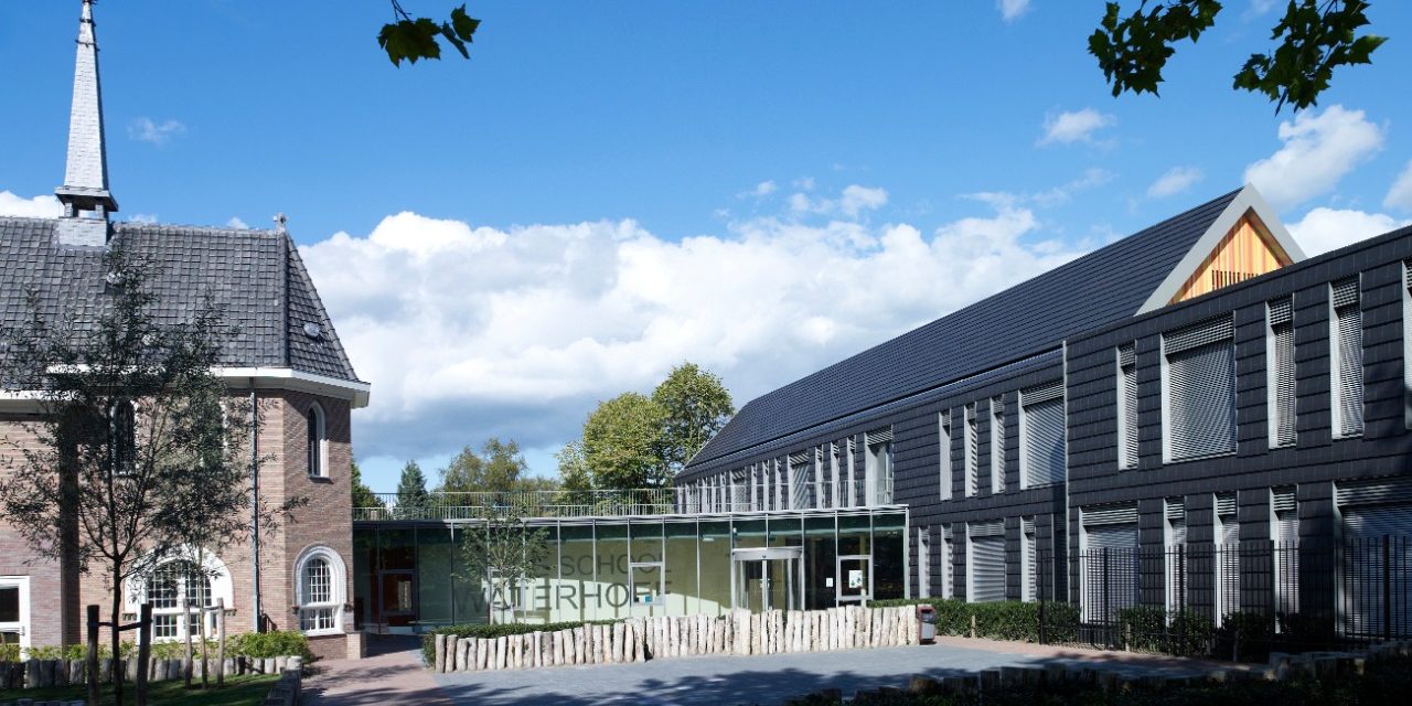 Actua 10 LT Leikleur Mat Engobe | New Construction Brede School Waterhoef | OisterwijkNew Construction Brede School Waterhoef | Oisterwijk | Architect: DAT Architecten, Tilburg