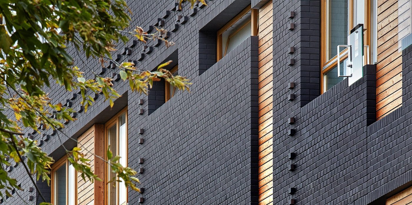 Dom Kultury KADR w Warszawie z elewacją z cegły Matrix