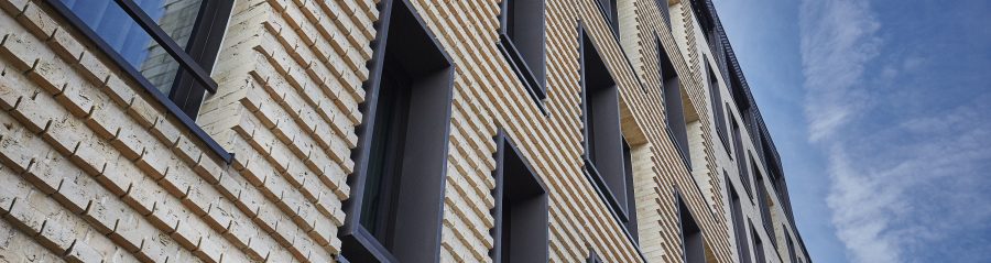 Hotel PURO na krakowskim Kazimierzu z elewacją z cegły Binz 430