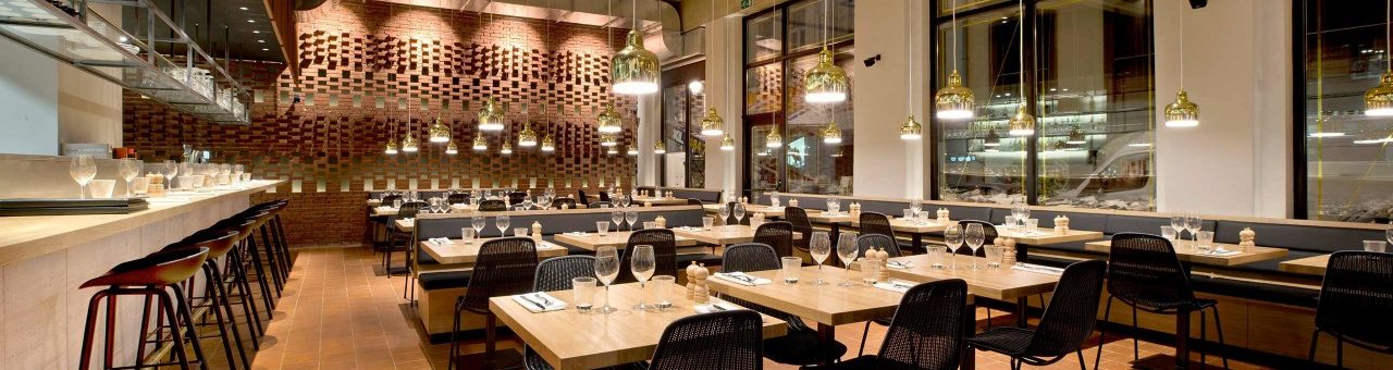 Egala Koraalrood VB WF | New Construction Restaurant Colonel | Brussels, Belgium | Architect: Dirk de Leeuw Architecten, Brussels, in collaboration with Diego Carrion and Cécile Grosjean | Client: BVO Food sprl | Completion Date: 2015-01-01