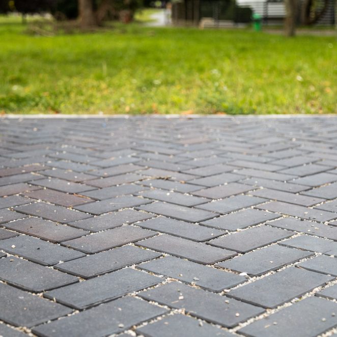 Nawierzchnia na rynku w Resko, penter dresden