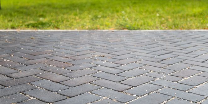 Nawierzchnia na rynku w Resko, penter dresden