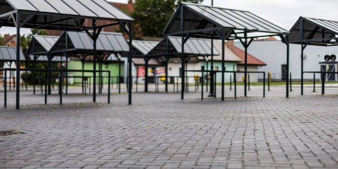 Nawierzchnia na rynku w Resko, penter dresden
