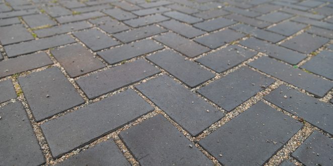 Nawierzchnia na rynku w Resko, penter dresden