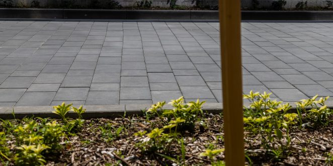Kostka brukowa senso sombra zrealizowana dla Marko w Warszawie 