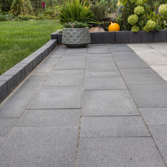 Nawierzchnia na terenie prywatnego domu w Gliwicach, umbriano