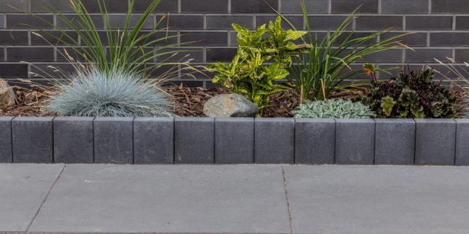 Nawierzchnia na terenie prywatnego domu w Gliwicach, umbriano, mayore luce nero livio teneri