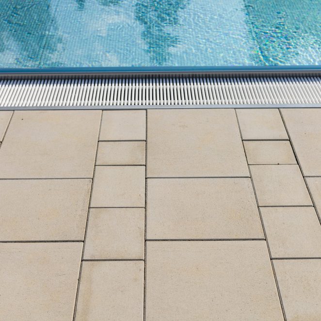 Płyty tarasowe mayesto bello i asti bello na obiekcie referencyjnym: basen "Nowa Fala" w Chorzowie